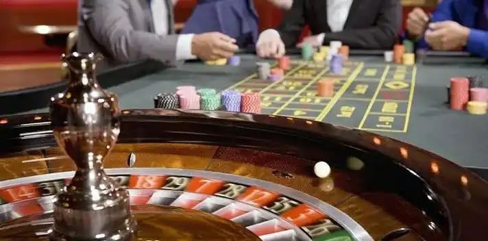m66 Baccarat & Roulette